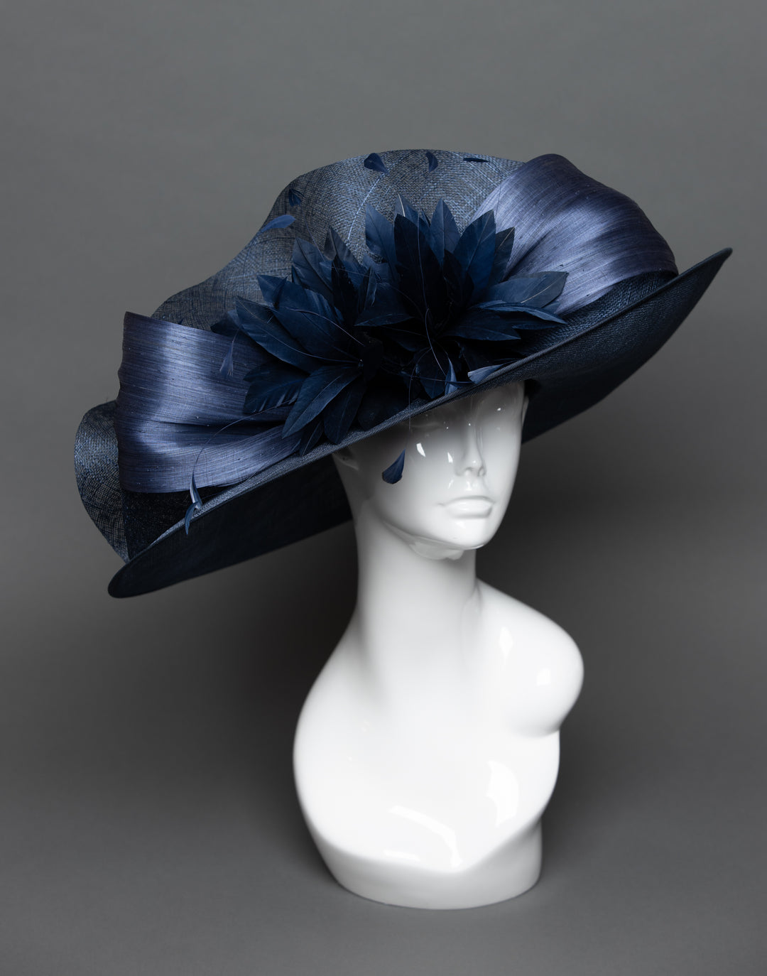 THG3732 - The Hat Girls