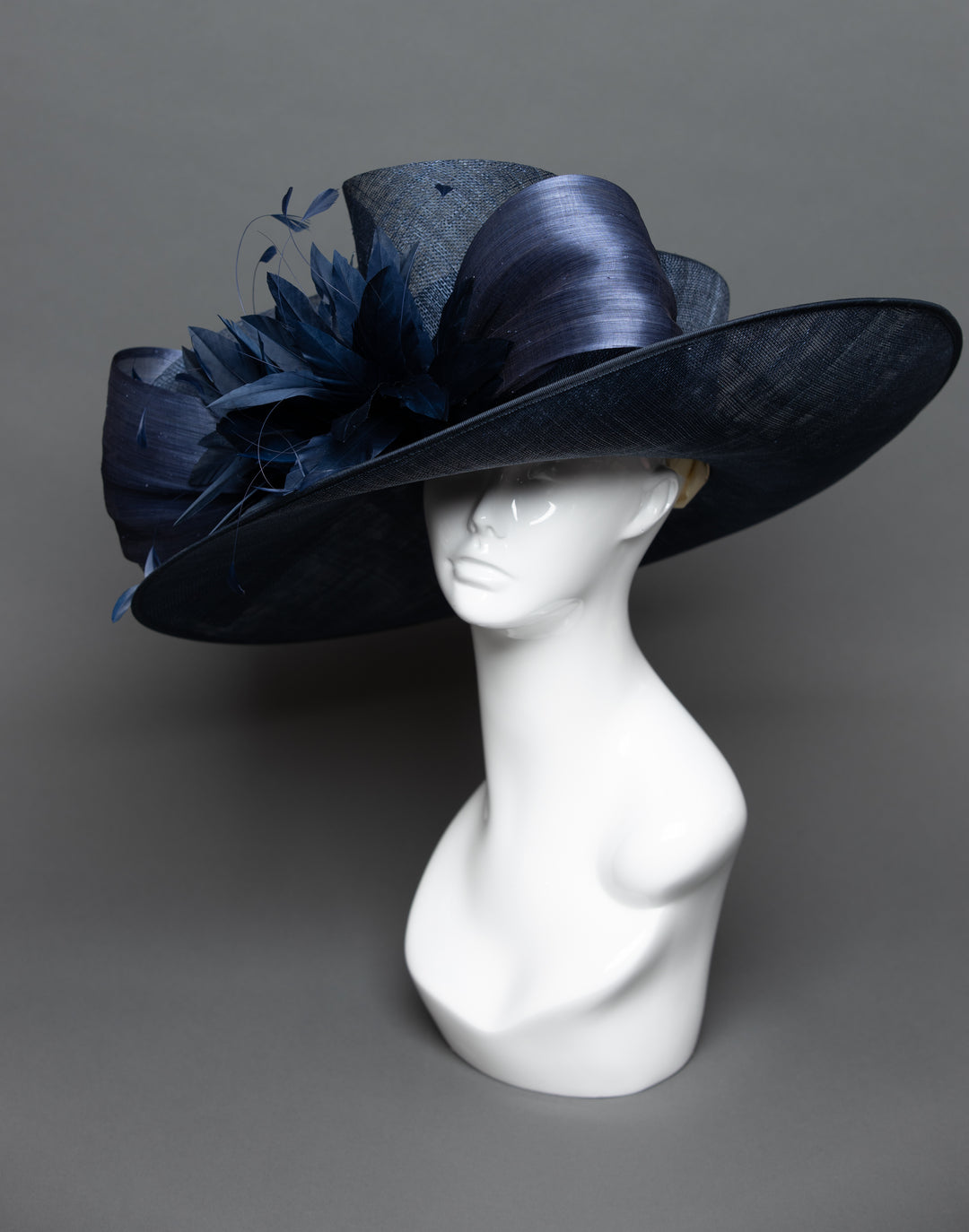 THG3732 - The Hat Girls