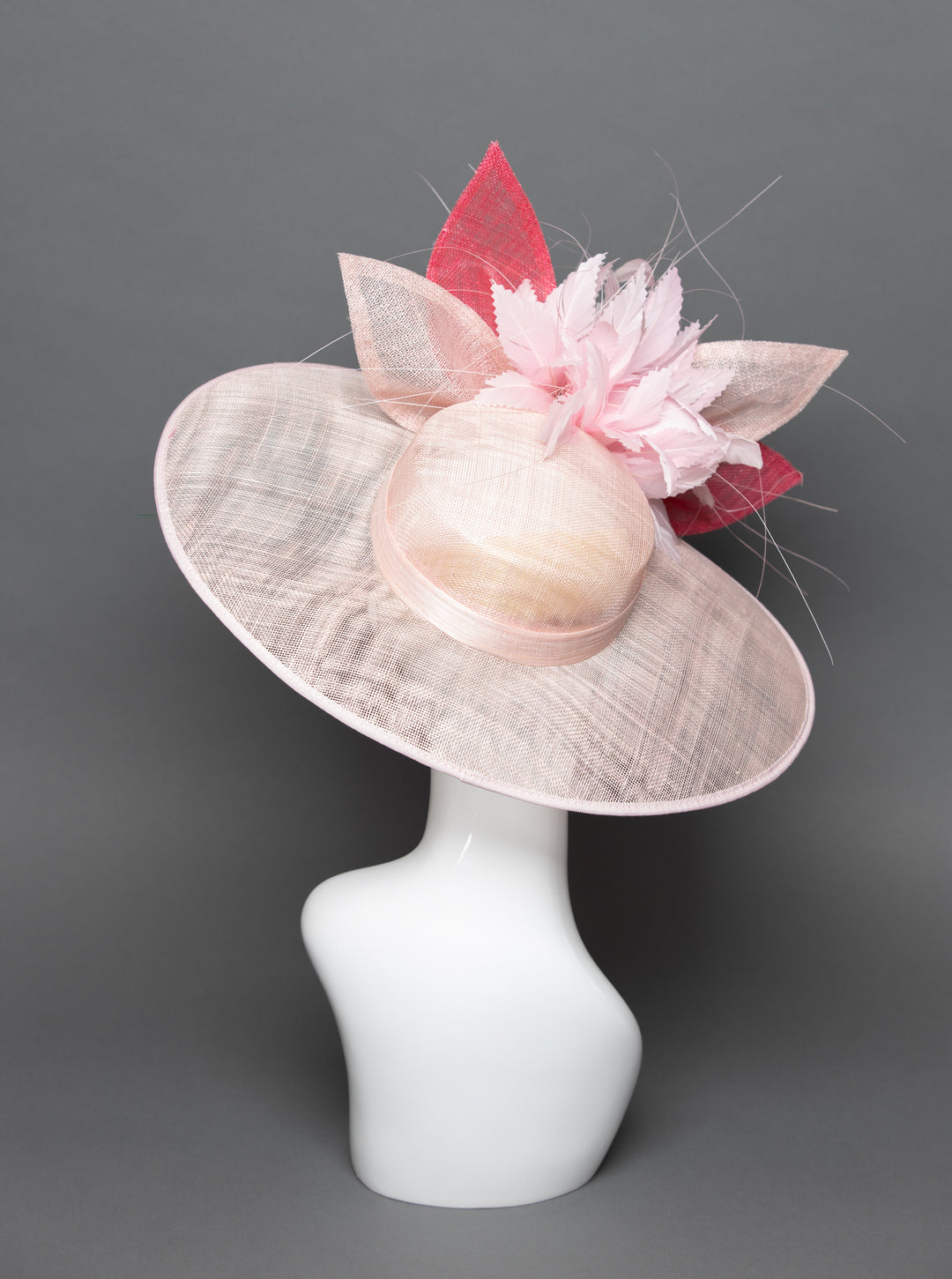 THG3680 - The Hat Girls