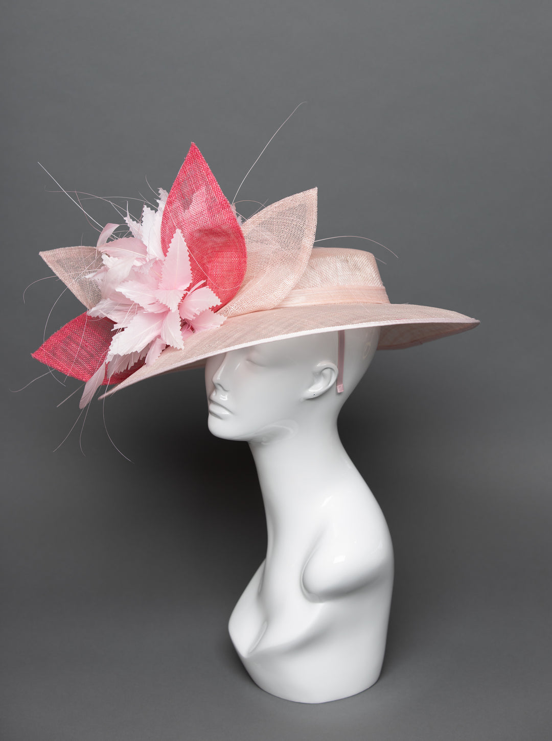 THG3680 - The Hat Girls