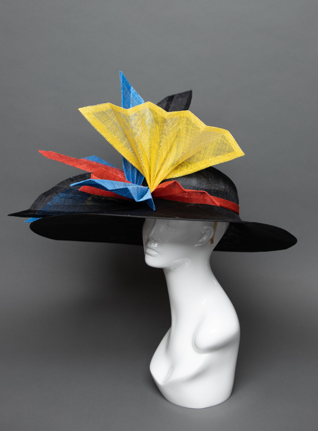 THG3752 - The Hat Girls