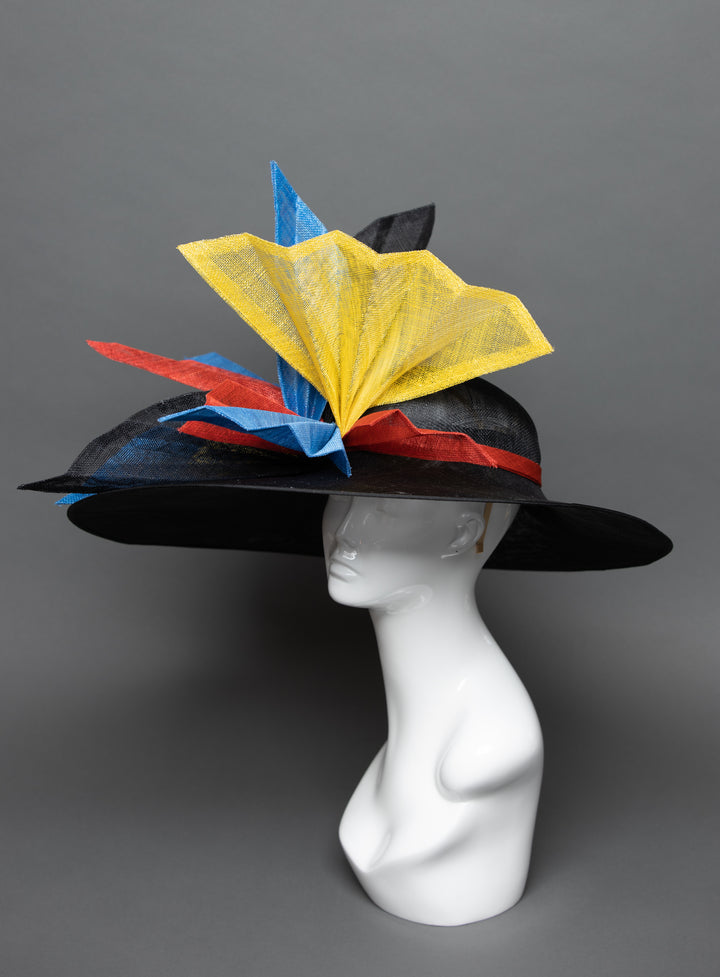 THG3752 - The Hat Girls