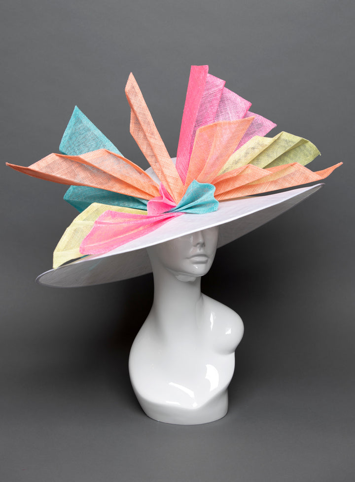 THG3744 - The Hat Girls