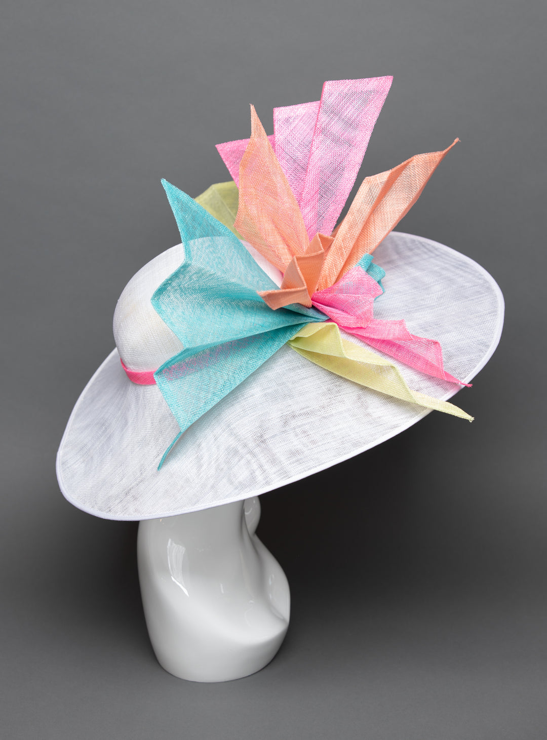 THG3744 - The Hat Girls