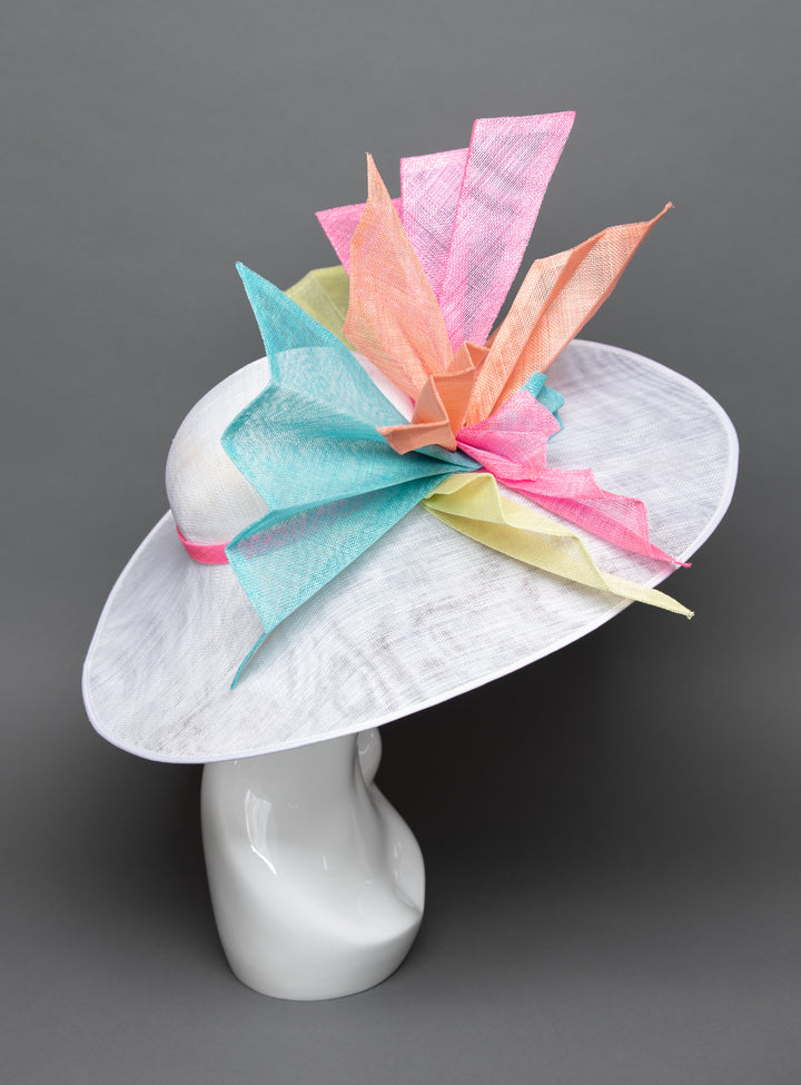 THG3744 - The Hat Girls