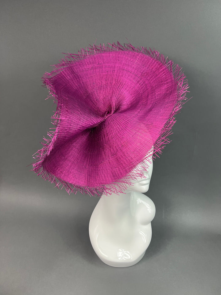 THG3832 - The Hat Girls