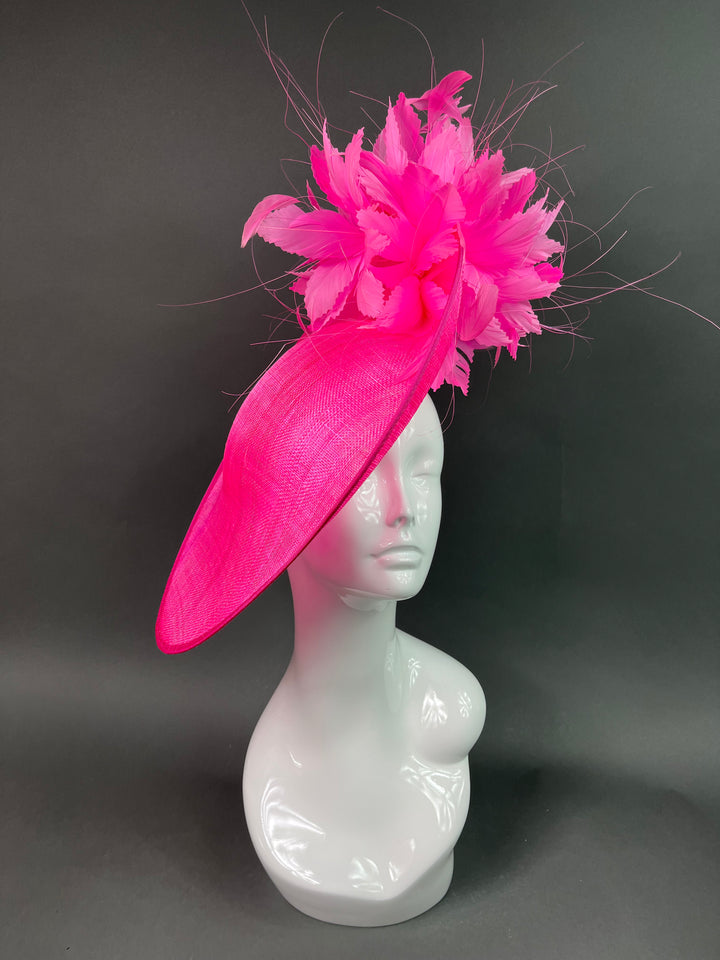 THG3841 - The Hat Girls