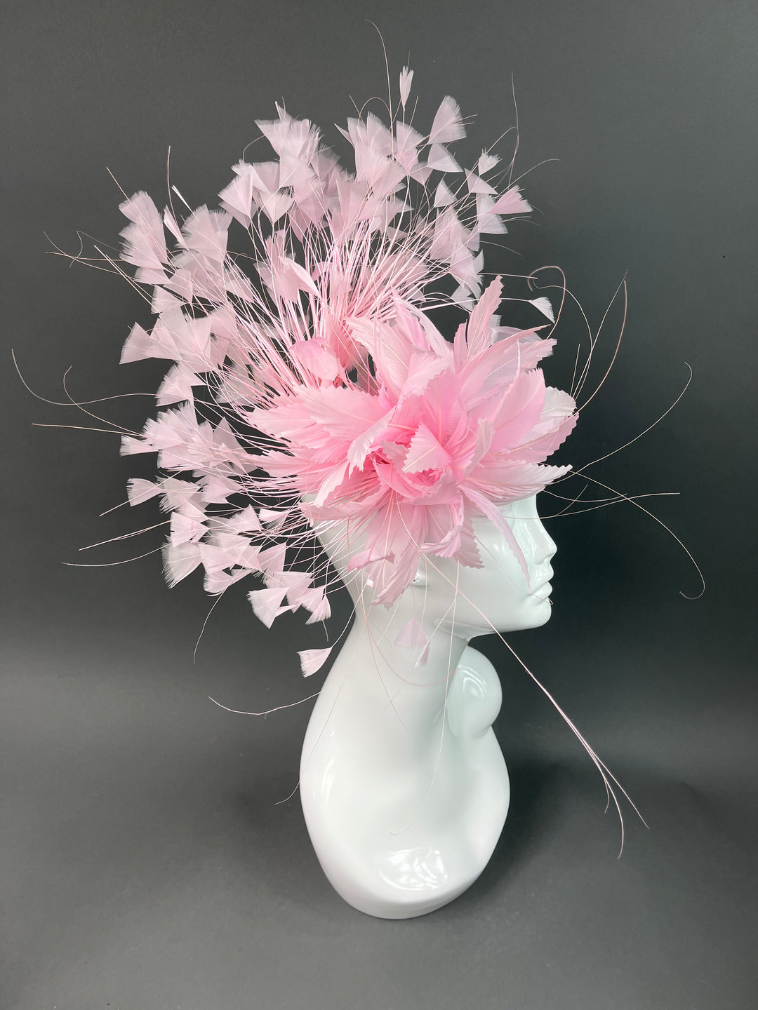 THG3838 - The Hat Girls