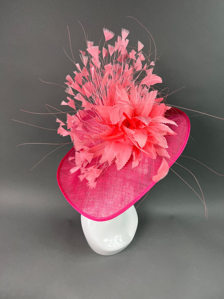 THG3864 - The Hat Girls