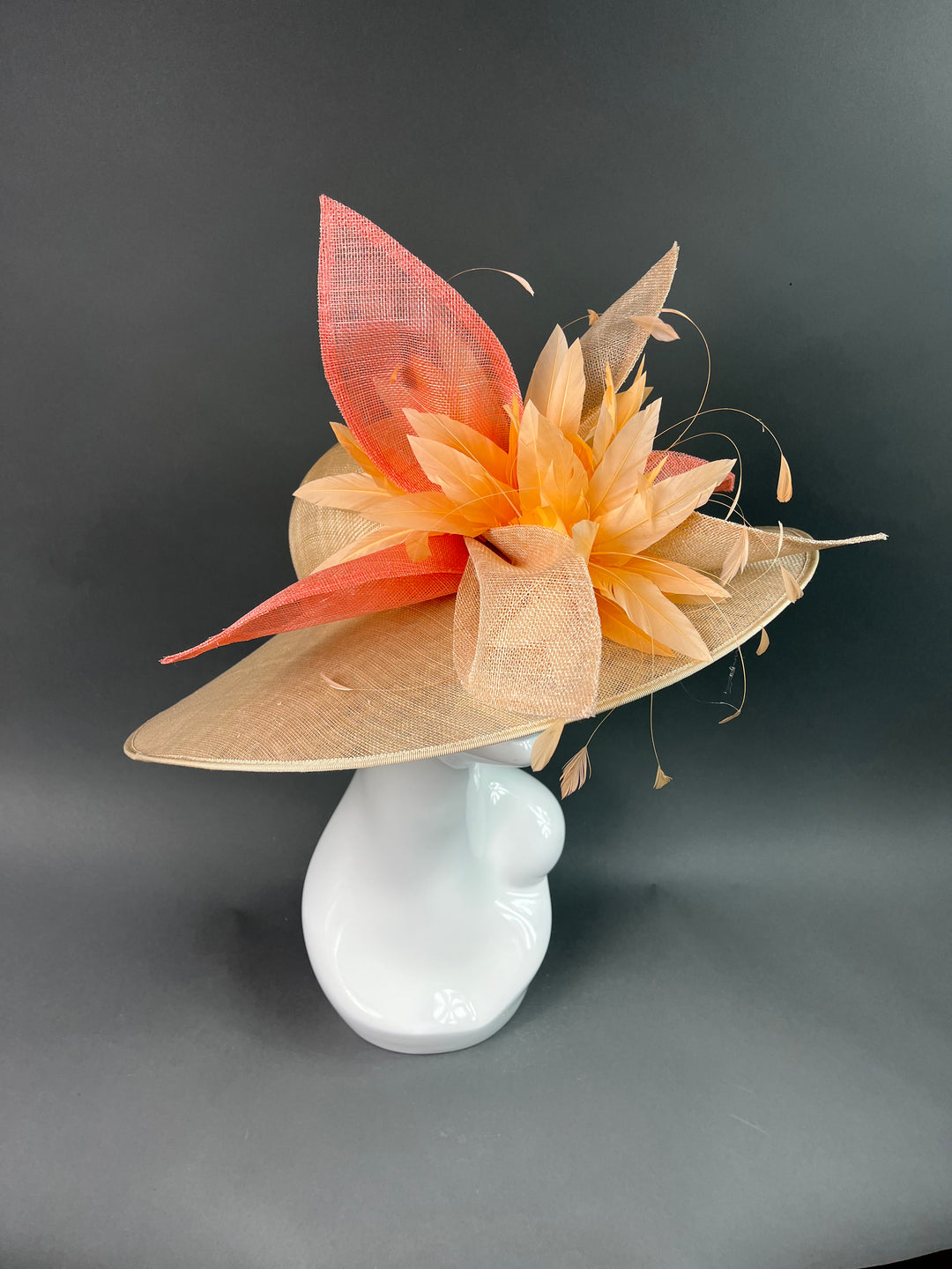 THG3862 - The Hat Girls