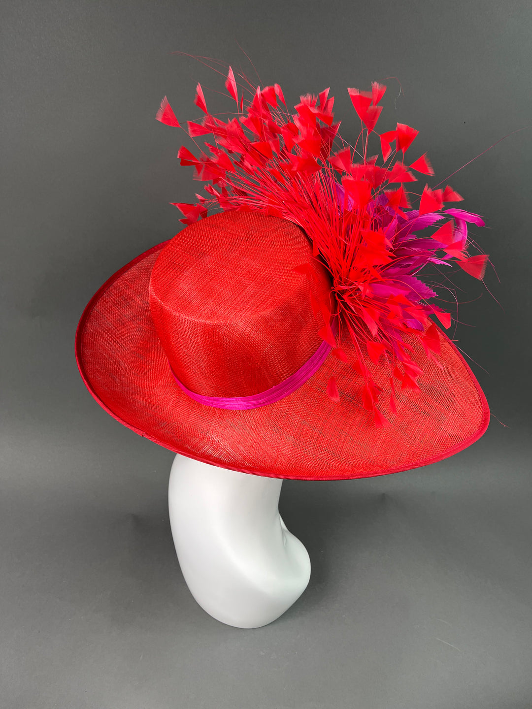 THG3861 - The Hat Girls