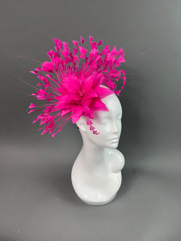 THG3890 - The Hat Girls