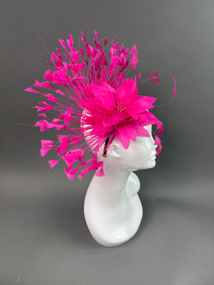 THG3890 - The Hat Girls