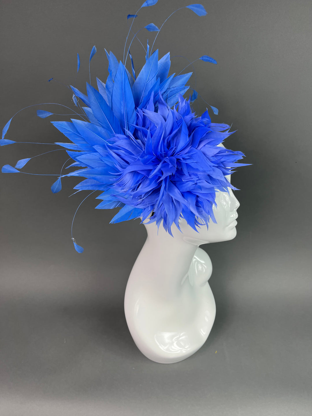 THG3905 - The Hat Girls