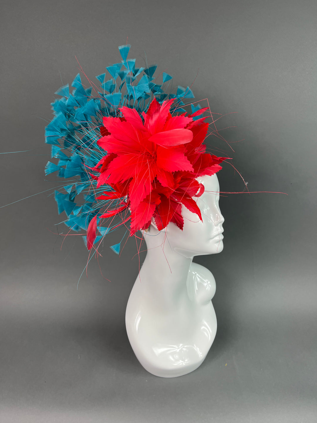 THG3910 - The Hat Girls