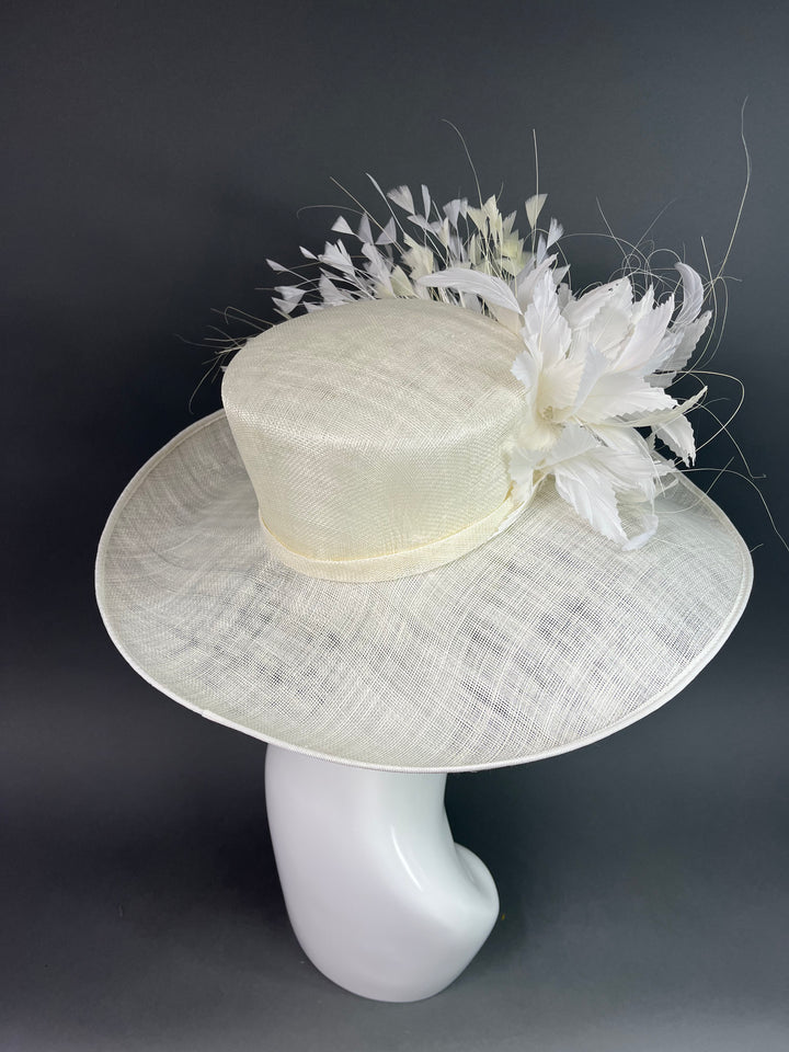 THG3927 - White & Ivory Hat - The Hat Girls