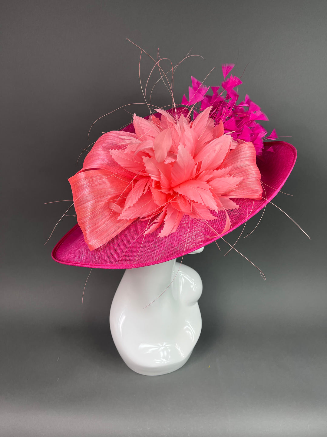 THG3928 - The Hat Girls