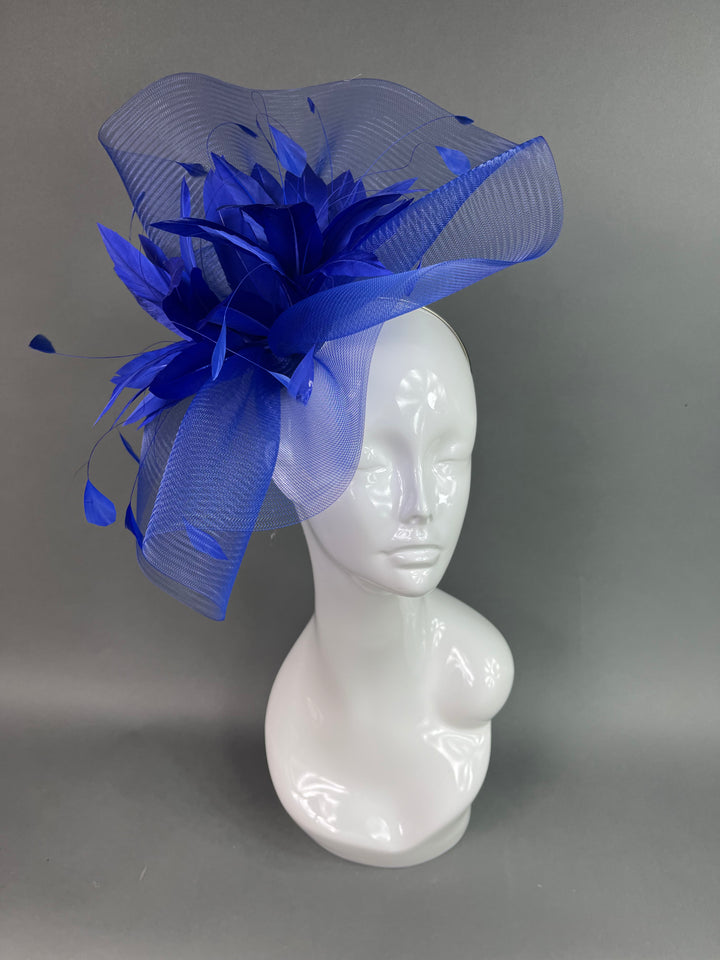 THG3933 - The Hat Girls