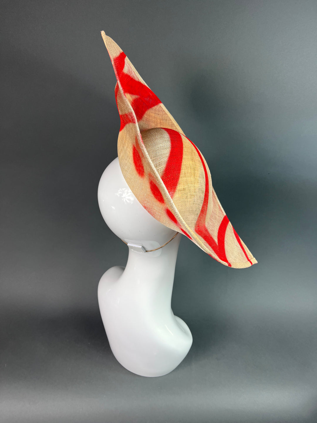 THG3949 - The Hat Girls