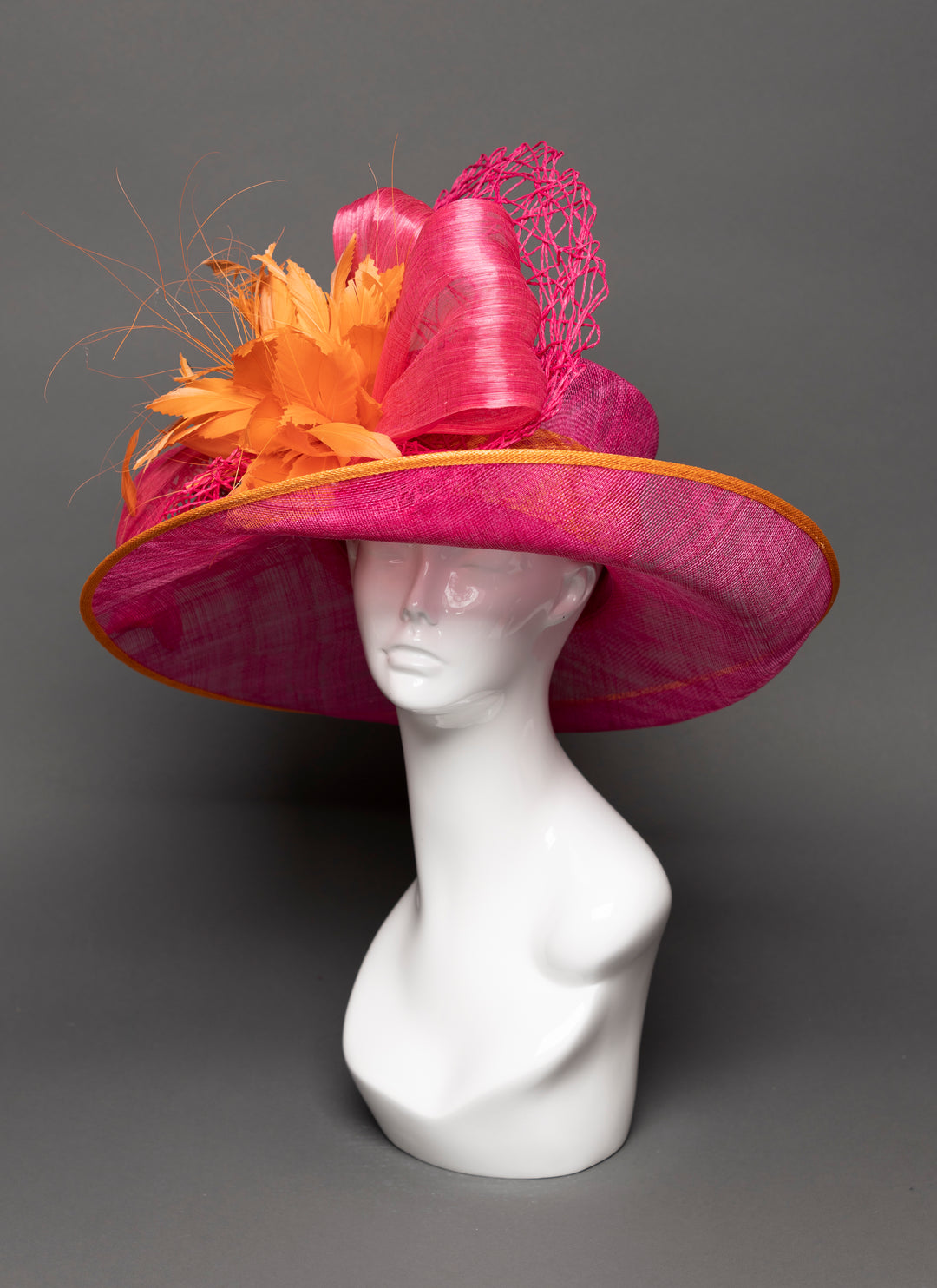 THG3551 - The Hat Girls