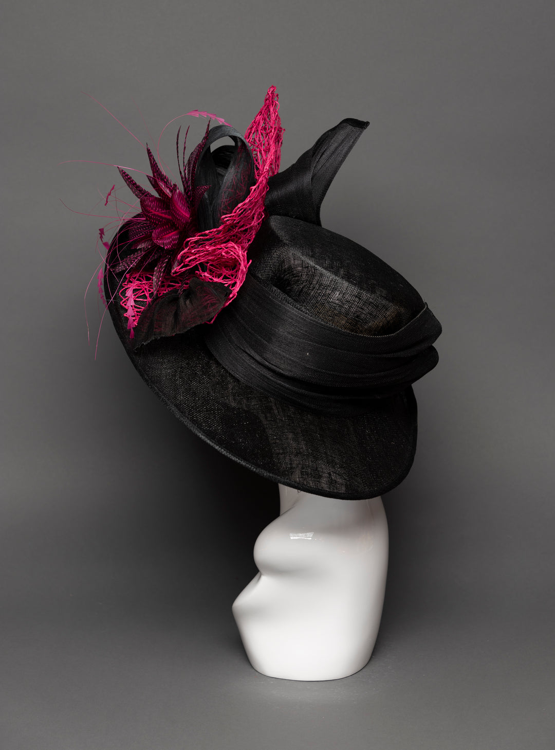 THG3557 - The Hat Girls