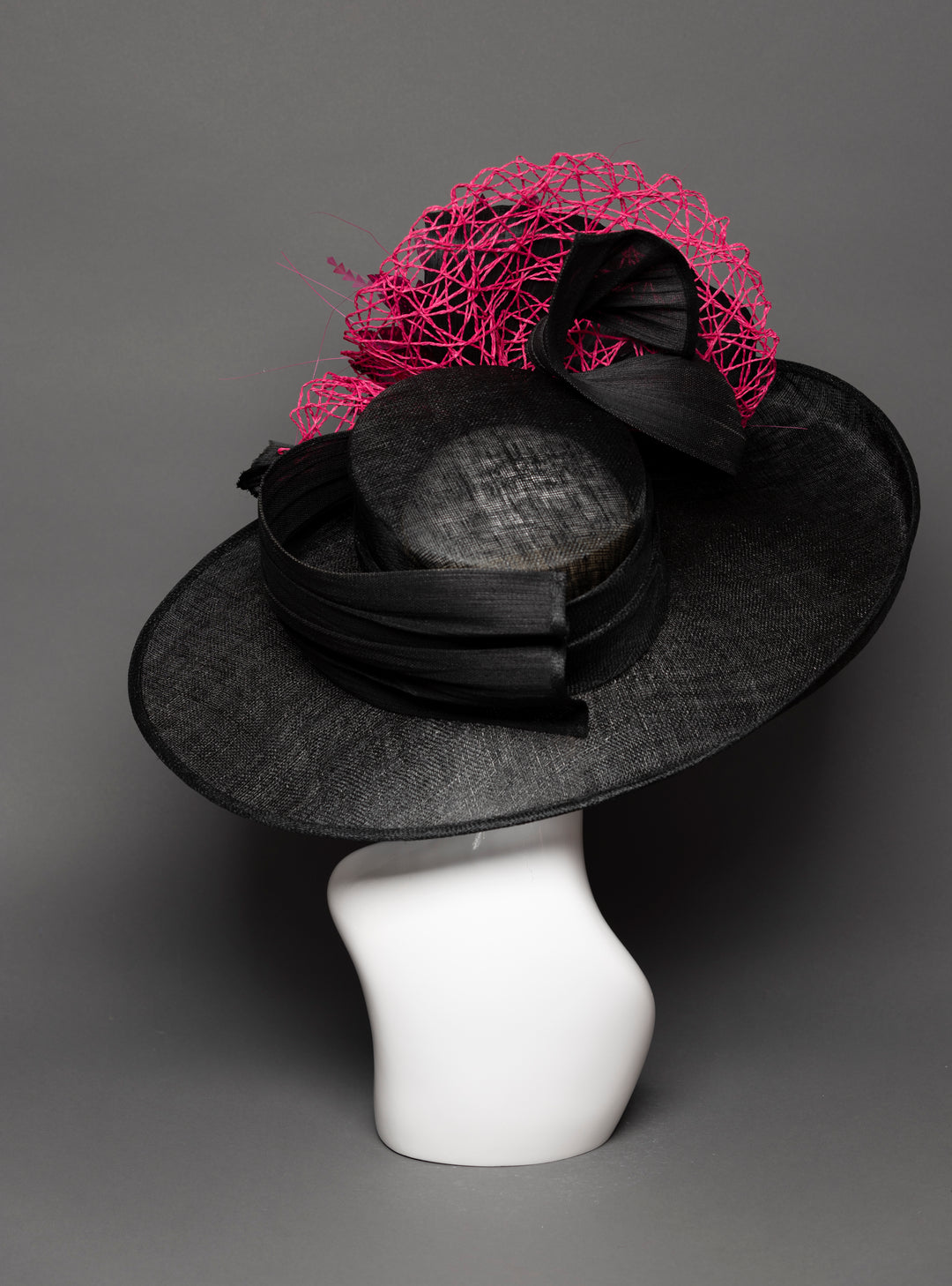 THG3557 - The Hat Girls