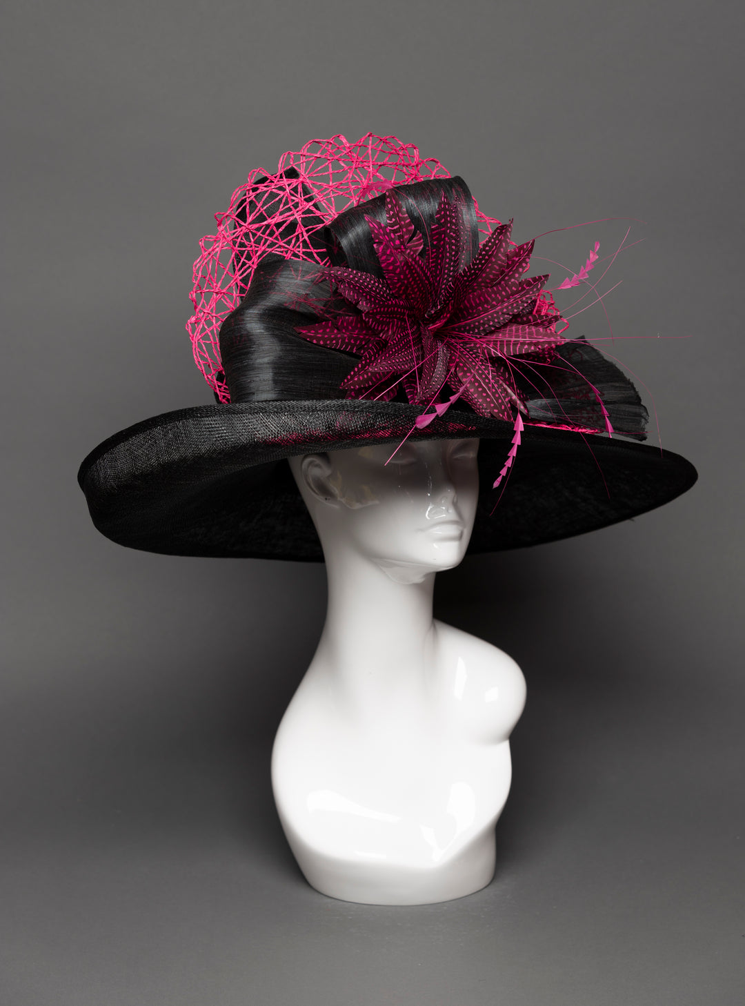 THG3557 - The Hat Girls