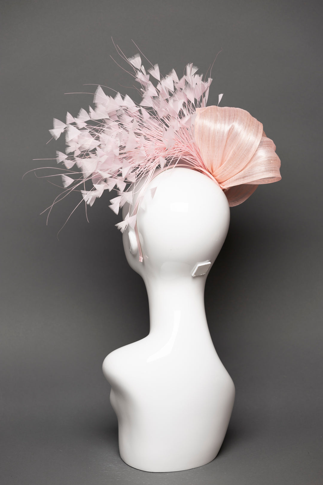 THG3615 - The Hat Girls