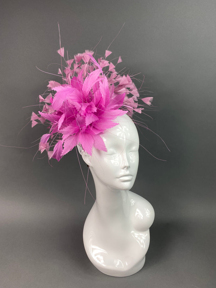 THG3846 - The Hat Girls