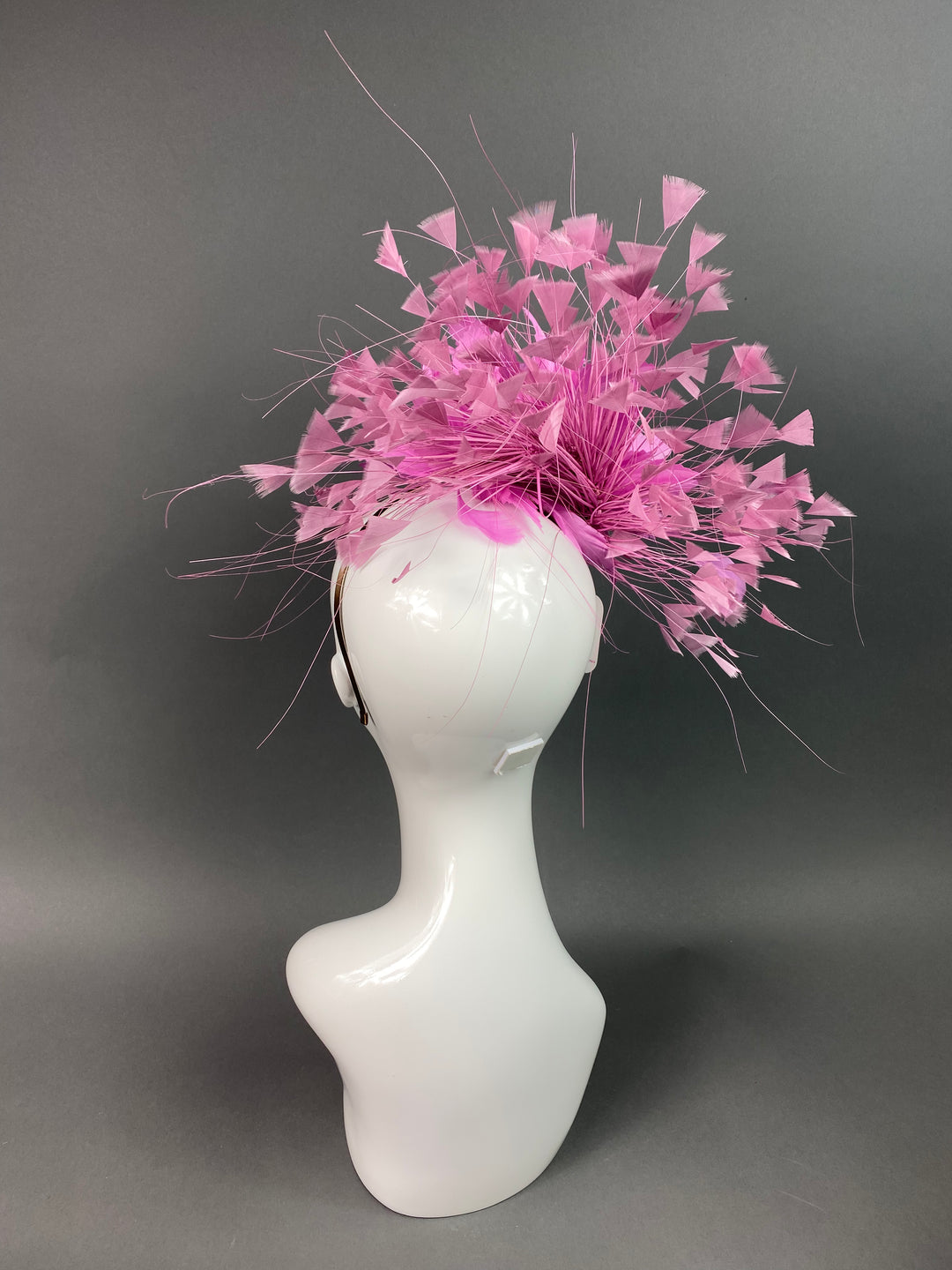 THG3846 - The Hat Girls