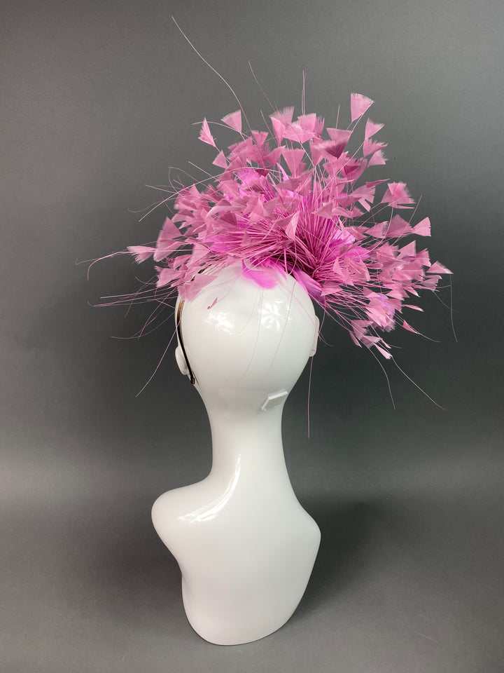 THG3846 - The Hat Girls