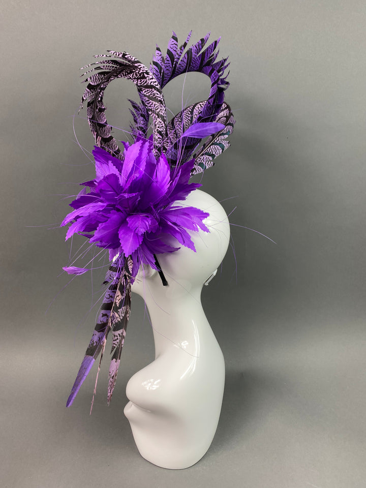 THG3881 - The Hat Girls