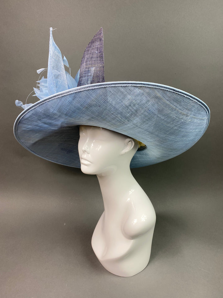 THG3852 - The Hat Girls