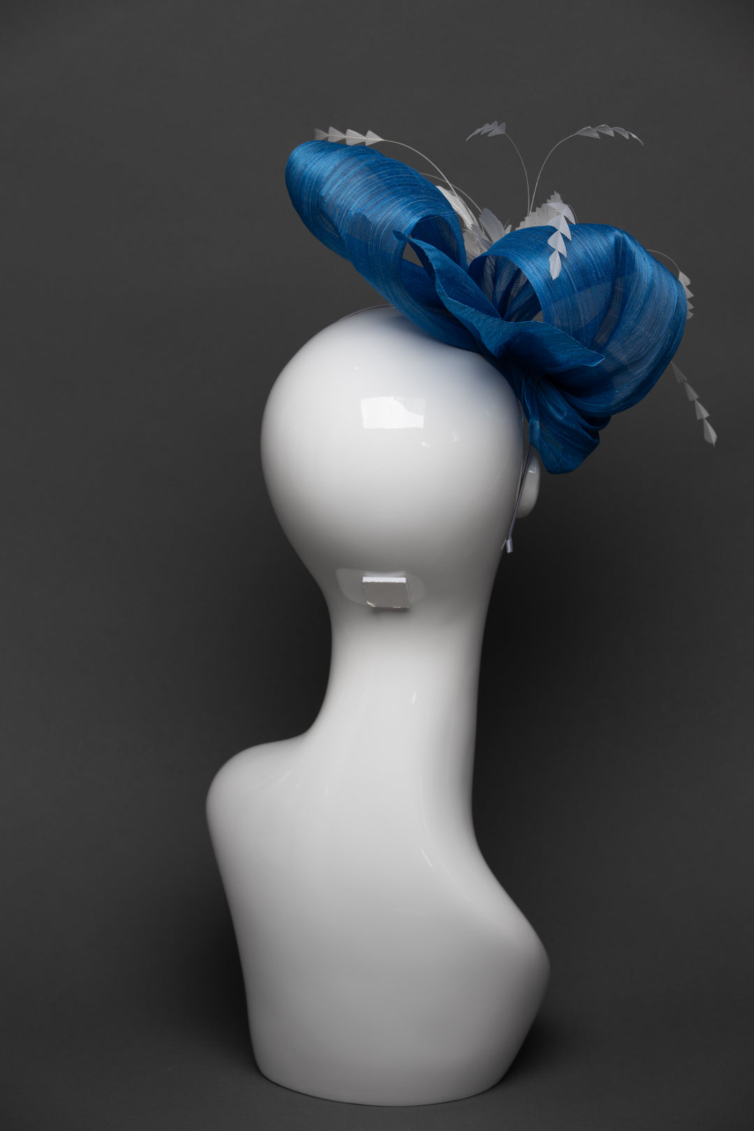 THG2650 - The Hat Girls