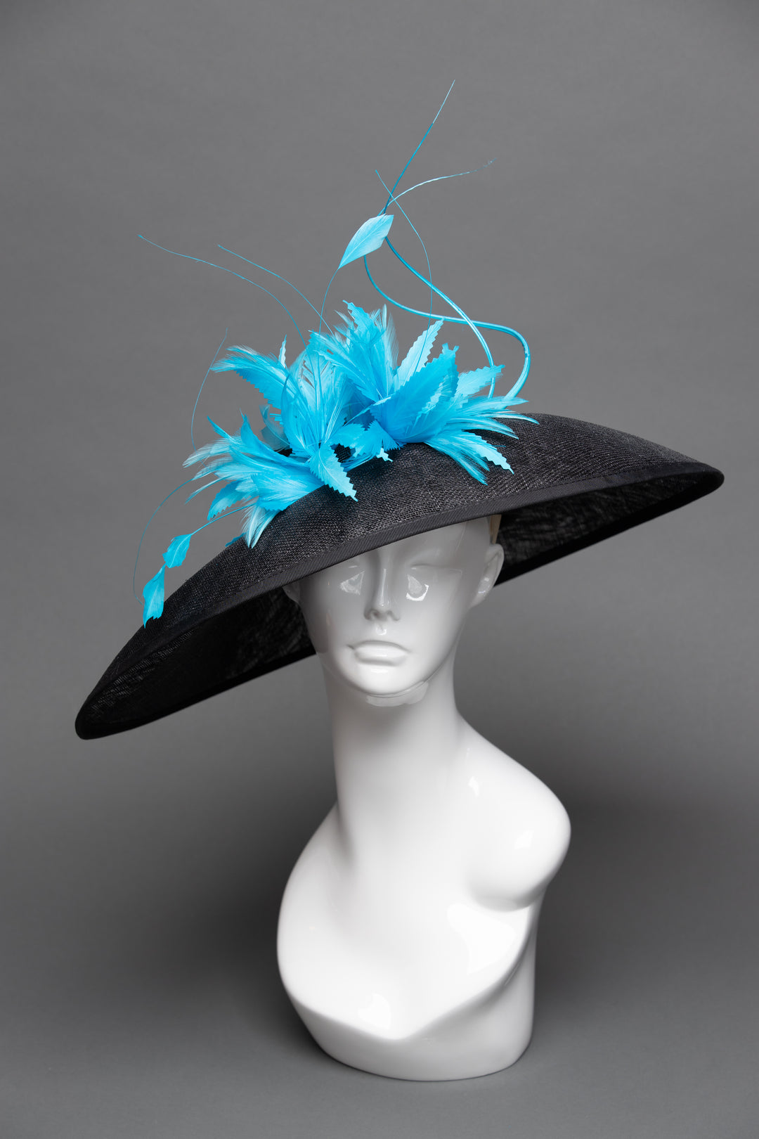 THG2763 - The Hat Girls