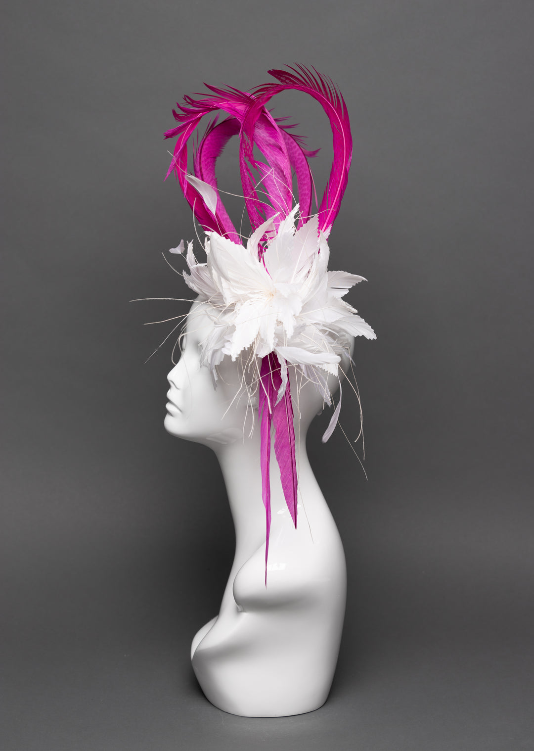 THG3057 - The Hat Girls