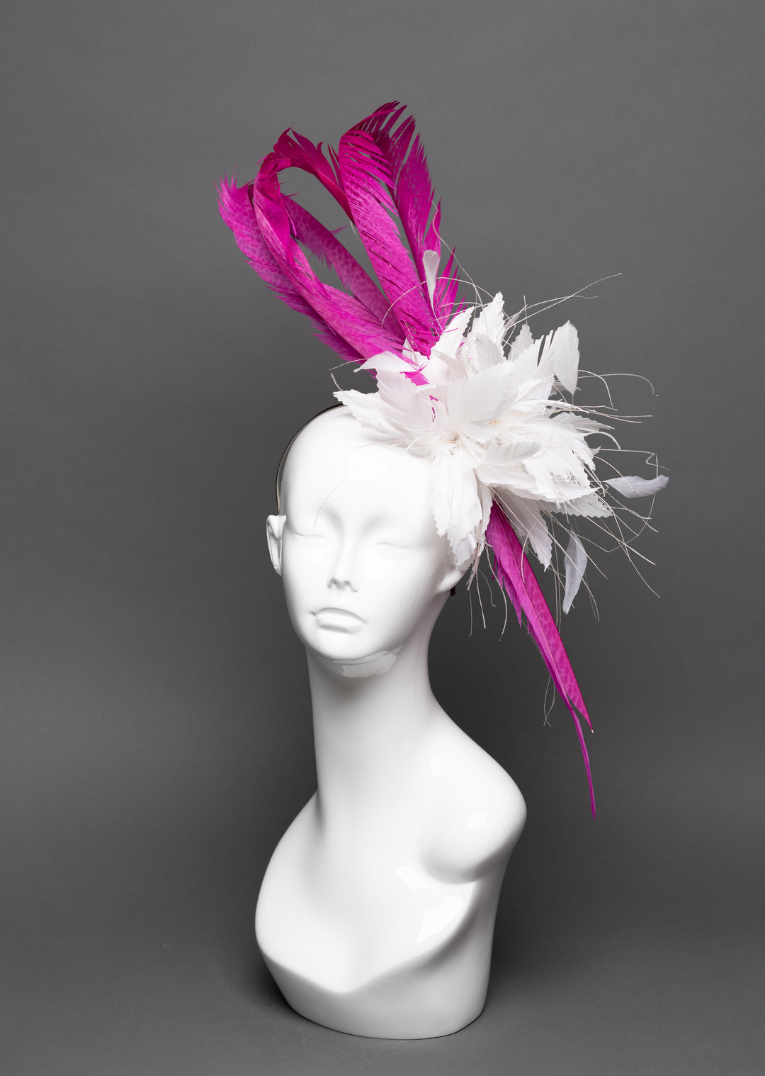 THG3057 - The Hat Girls