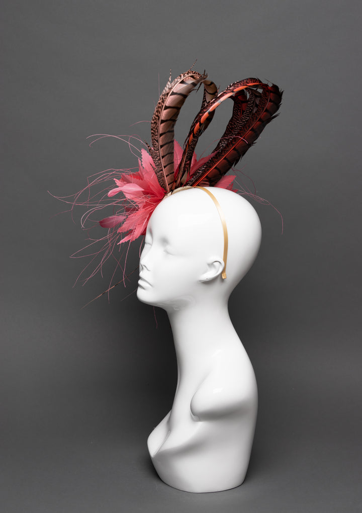 THG3058 - The Hat Girls