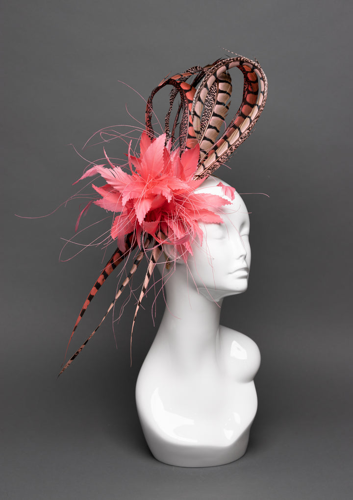 THG3058 - The Hat Girls