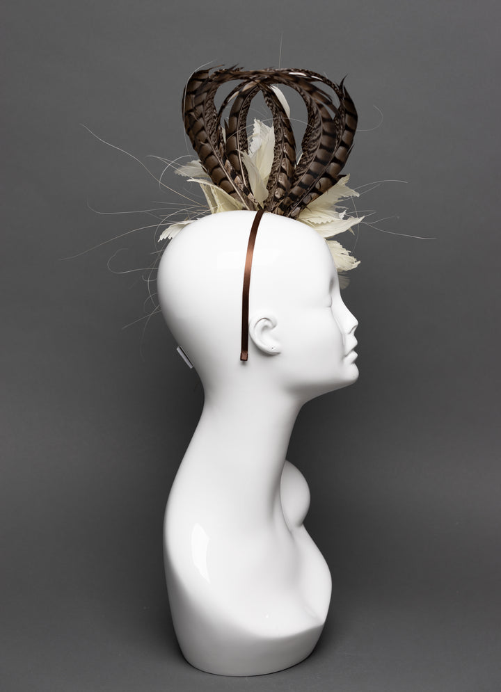 THG3059 - The Hat Girls