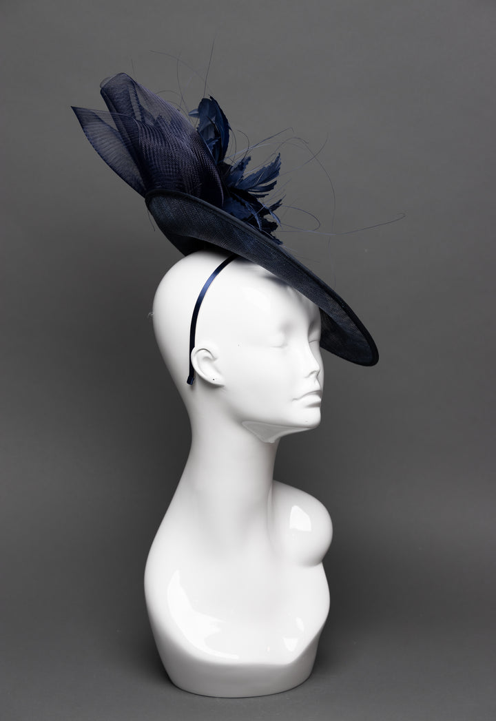 THG3067 - The Hat Girls