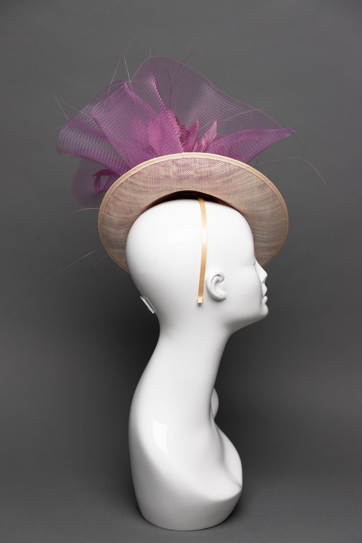 THG3068 - The Hat Girls