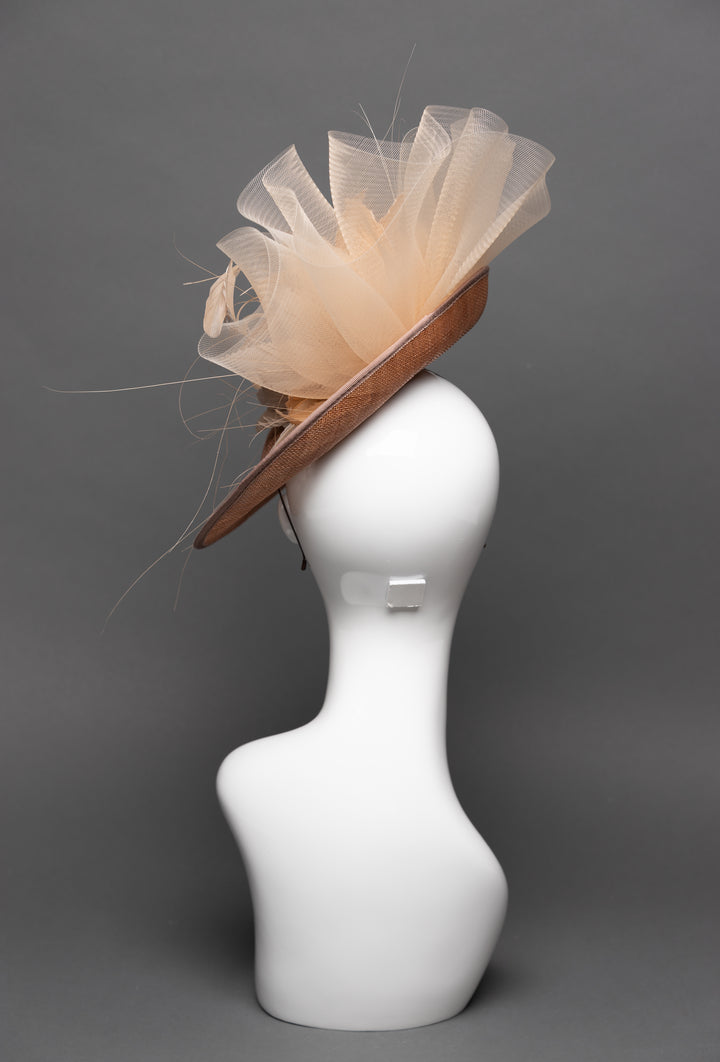 THG3070 - The Hat Girls