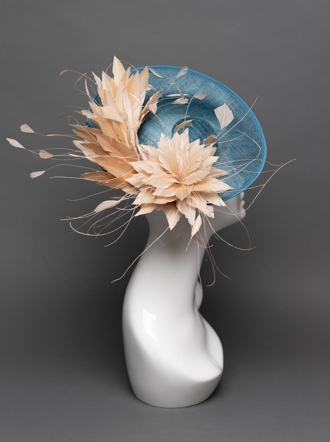 THG3080 - The Hat Girls