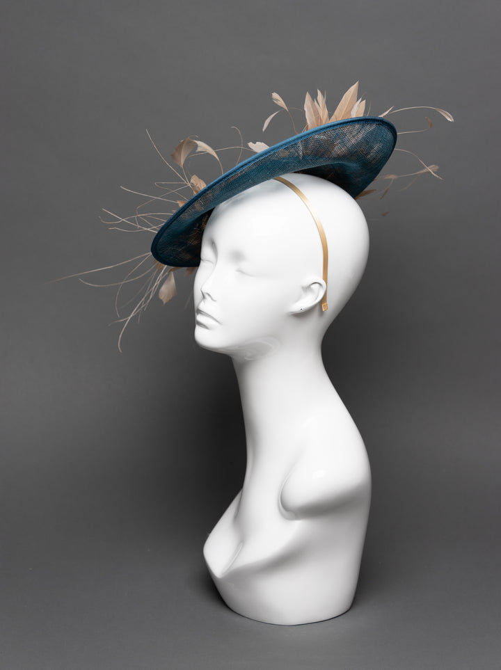 THG3080 - The Hat Girls