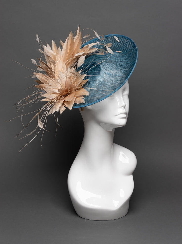 THG3080 - The Hat Girls