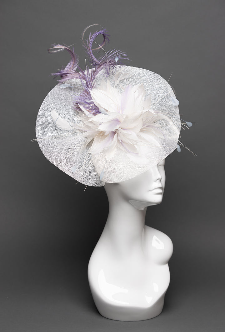 THG3082 - The Hat Girls