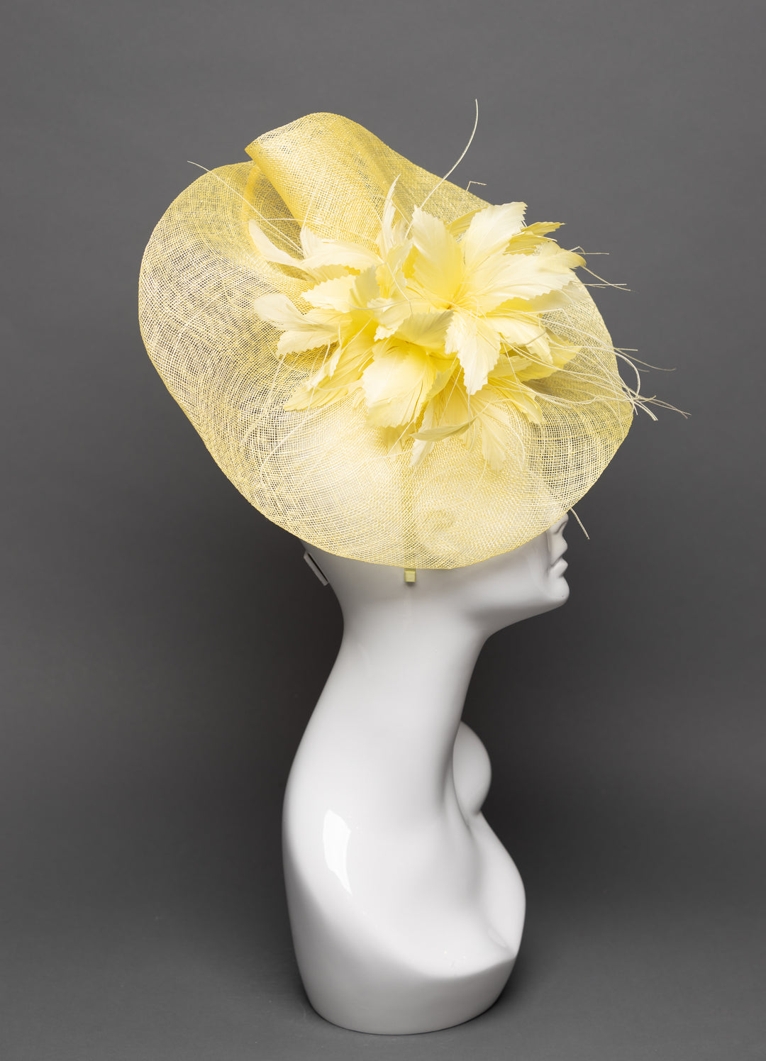 THG3083 - The Hat Girls