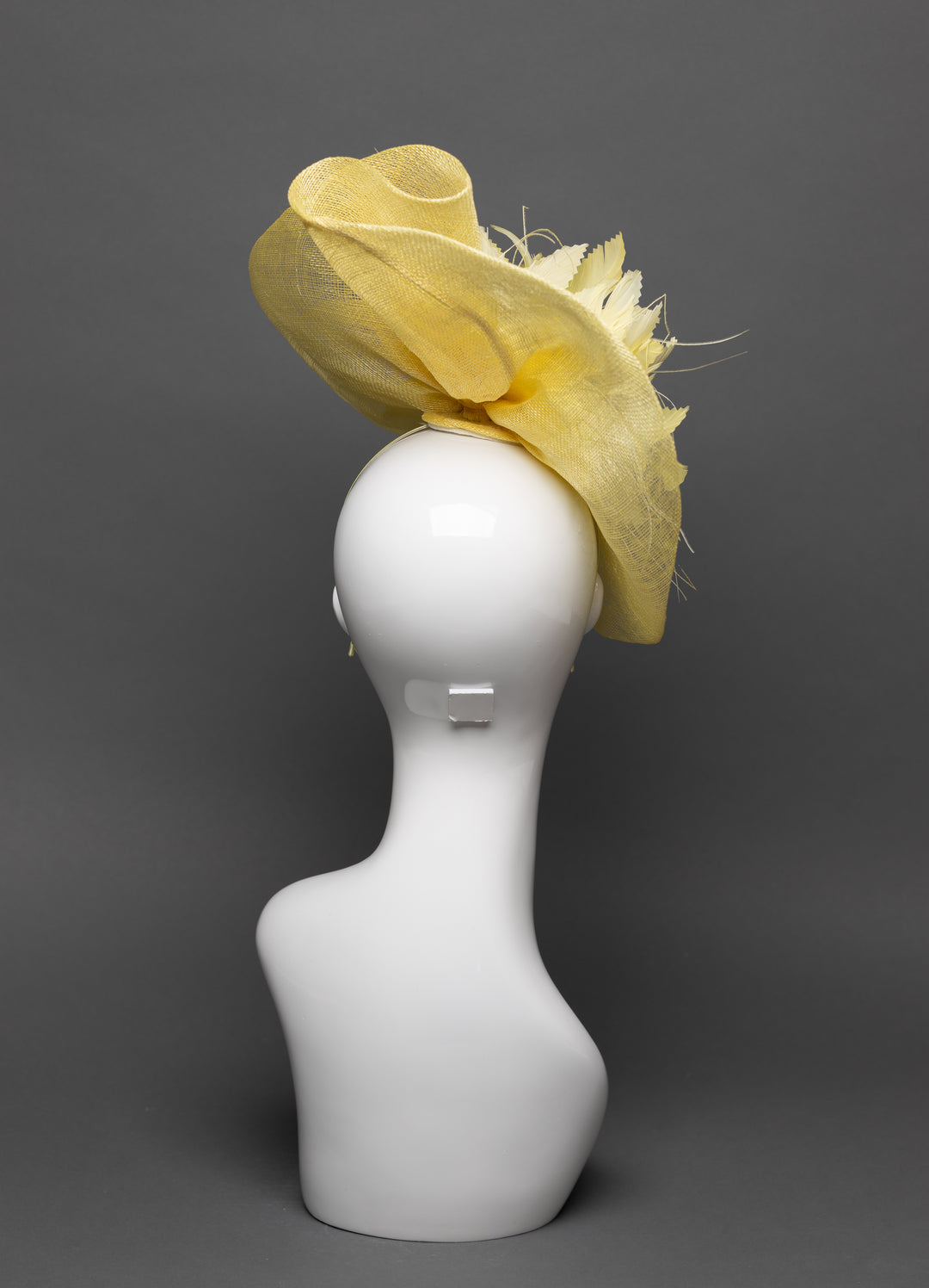 THG3083 - The Hat Girls