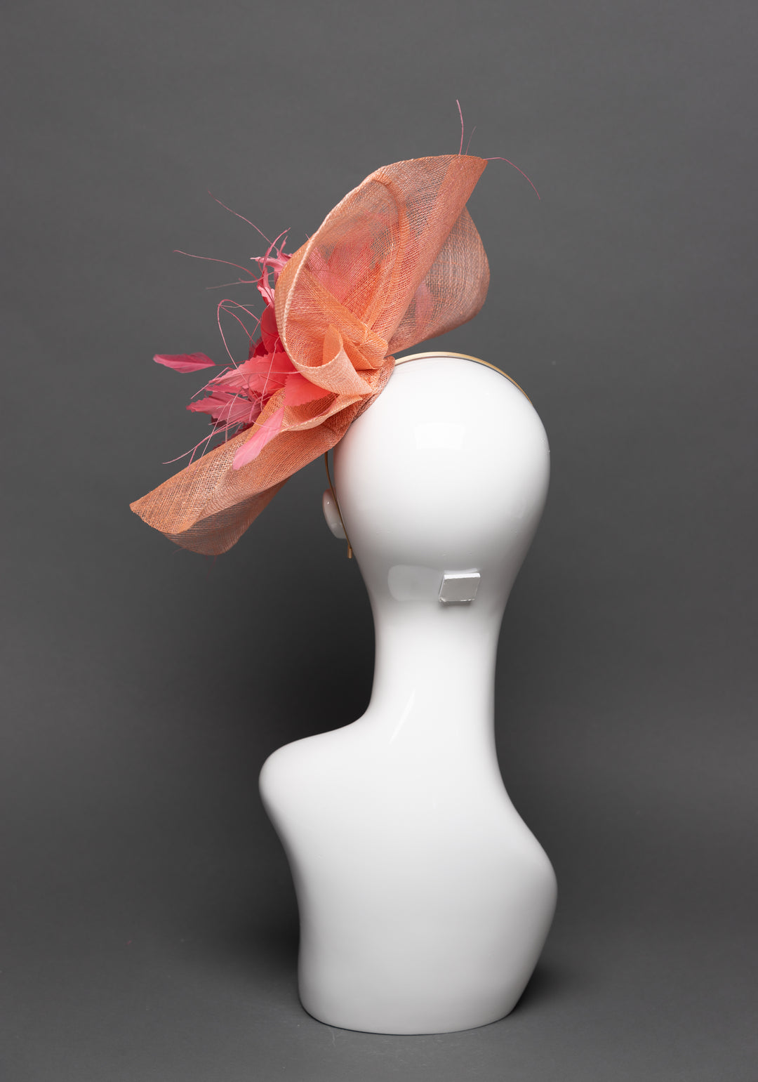 THG3085 - The Hat Girls